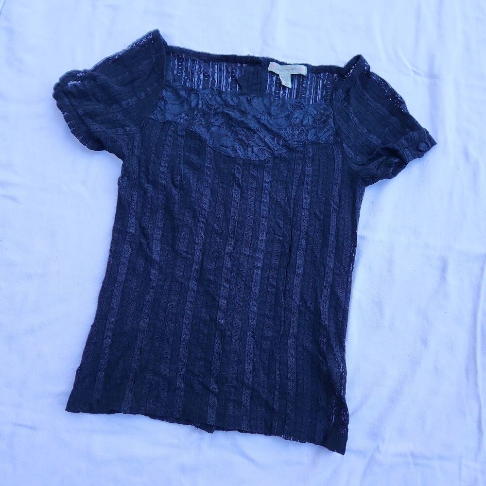 Women’s Black Lace Trim Short Sleeve Top